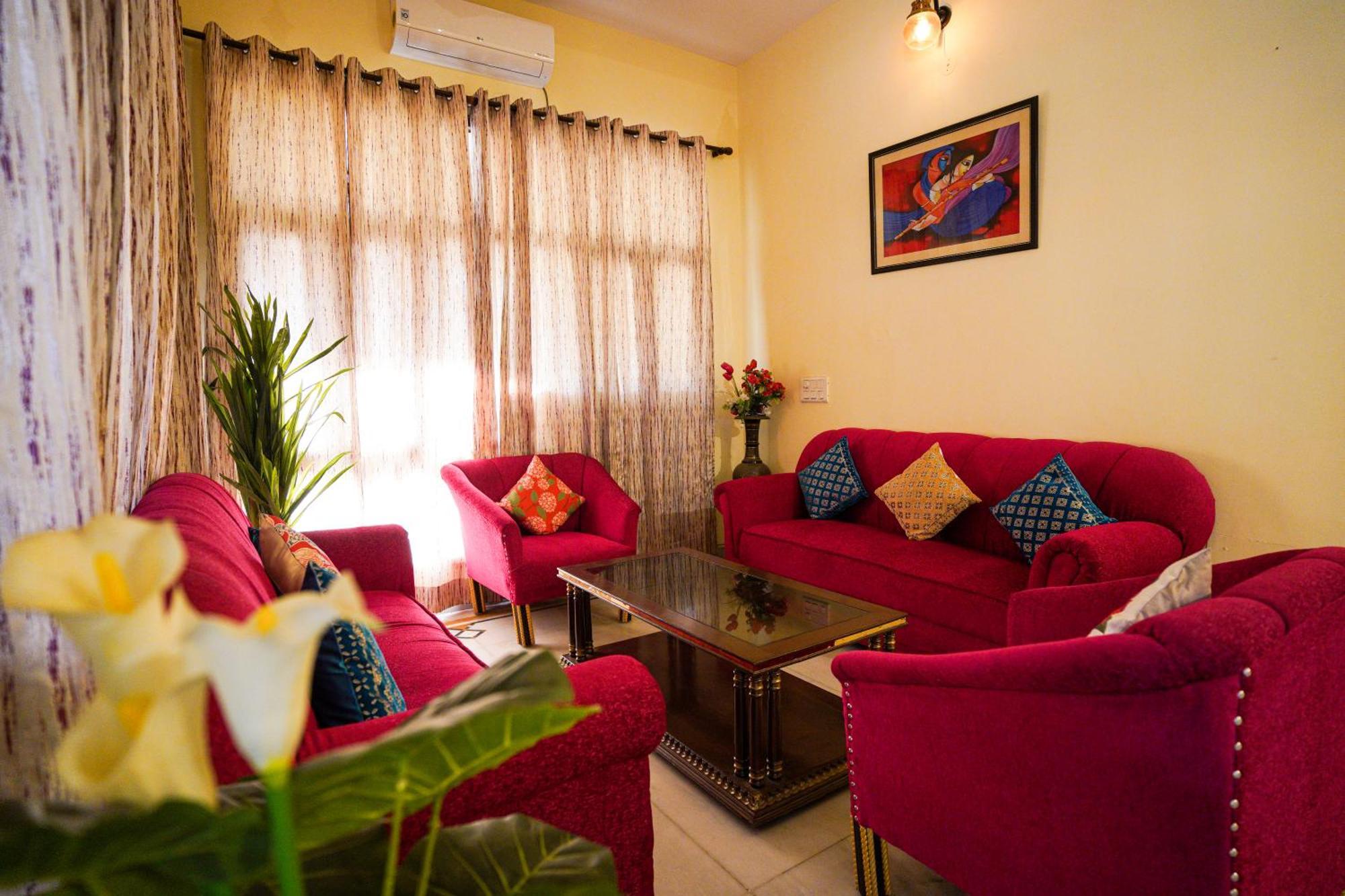 Hotel Neeraj Bhawan- Triveni Ghat Rishīkesh Eksteriør bilde