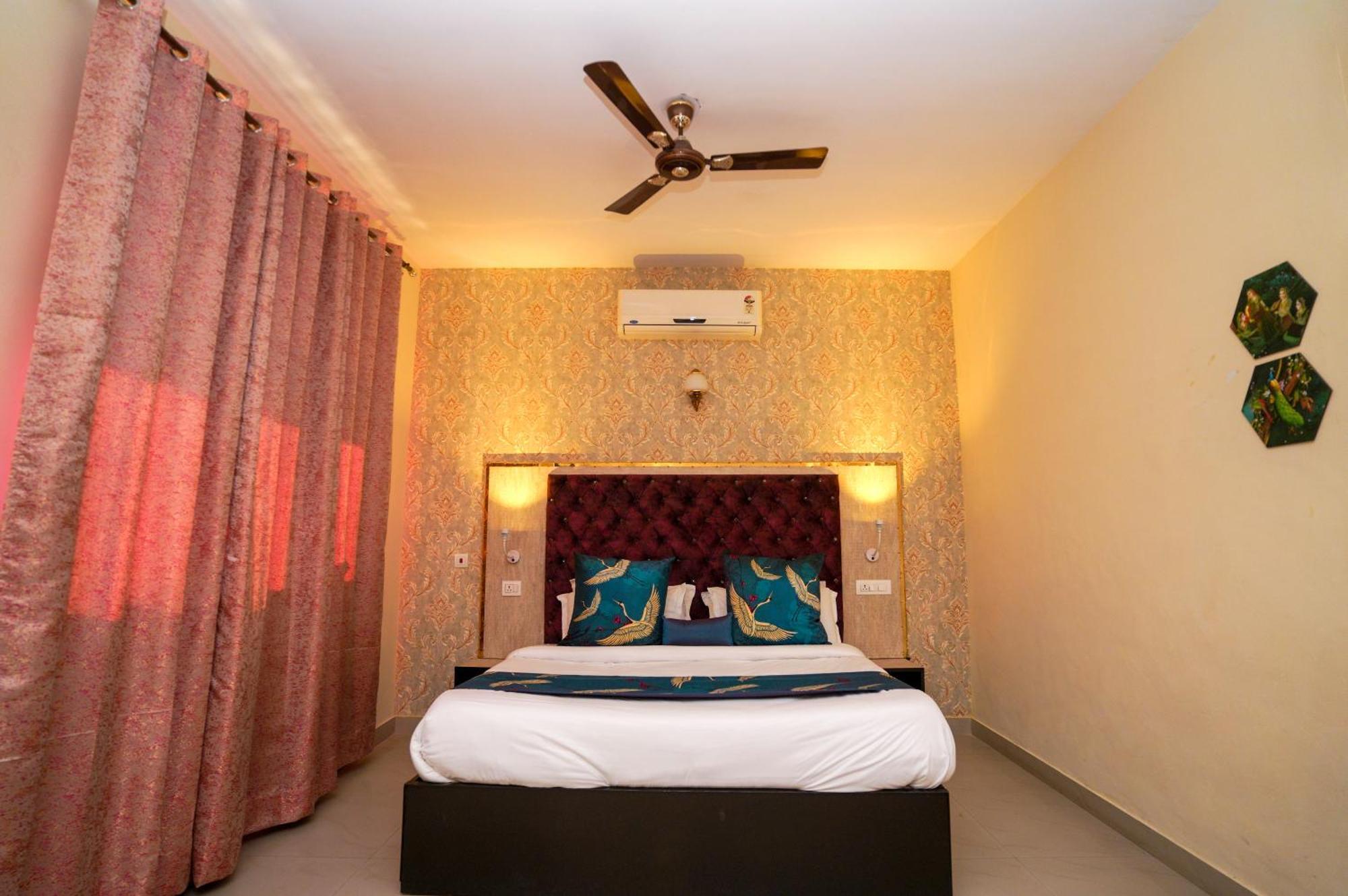 Hotel Neeraj Bhawan- Triveni Ghat Rishīkesh Eksteriør bilde