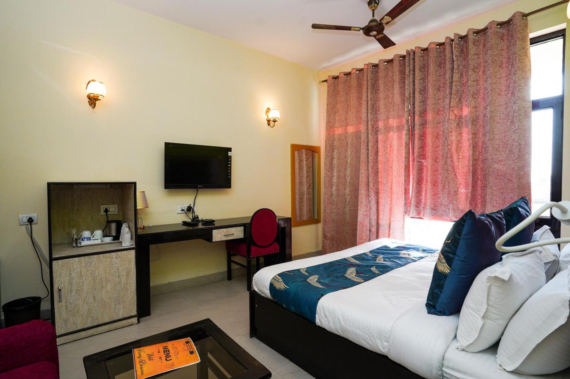 Hotel Neeraj Bhawan- Triveni Ghat Rishīkesh Eksteriør bilde