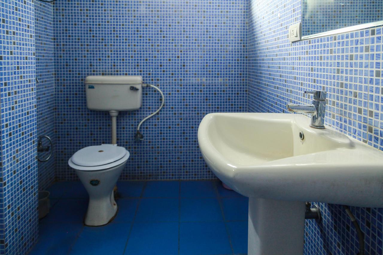 Hotel Neeraj Bhawan- Triveni Ghat Rishīkesh Eksteriør bilde